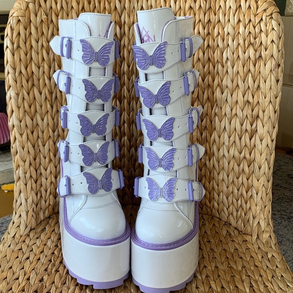 New in box YRU Butterfly Dune Platform Boots - Picture 6 of 6